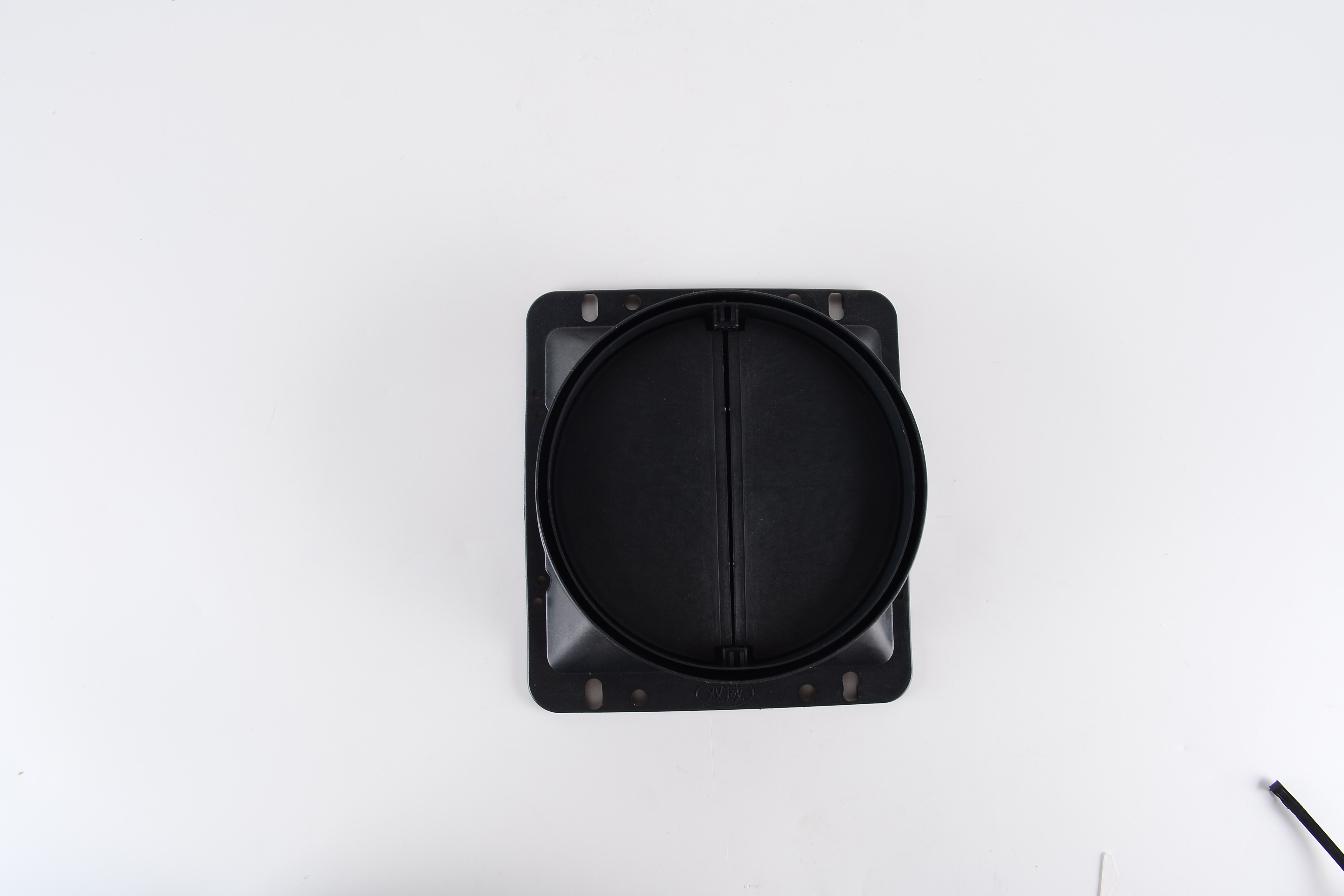 Exhaust Port - B19060004